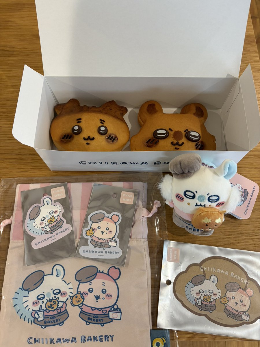 mo_ko82's tweet photo. 発売日に予約して行ってきた💜
推し可愛い尊い😭♡ https://t.co/mivXa0JZN1