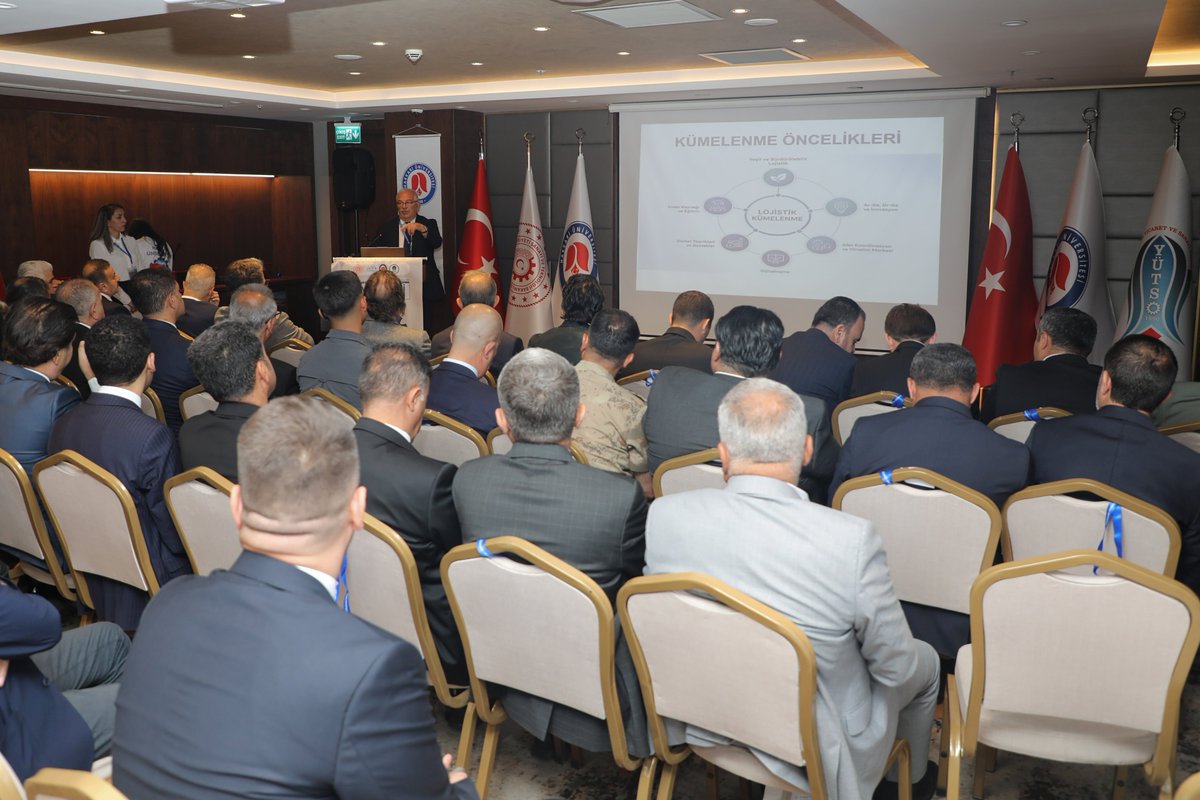 vantsokurumsal's tweet photo. Meclis Başkan Vekilimiz Mehmet Faruk Altınal; Stratejik Konumdan Stratejik Yatırıma şiarıyla Yüksekova İlçesinde düzenlenen "Hakkari Sınır Lojistik Merkezi Çalıştayı"na katıldı.

@NecdetTakva @MehmetFaruk_Van https://t.co/o4RBz9ENii