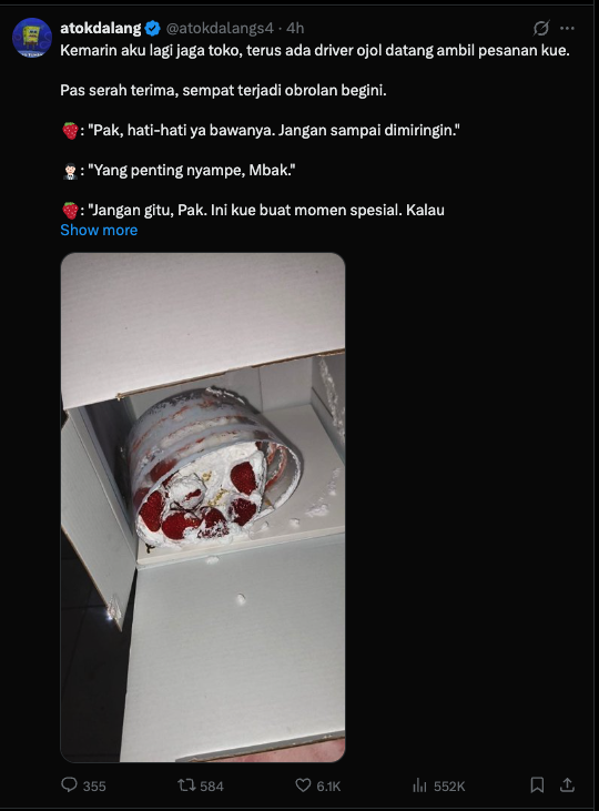 adambrotowijono's tweet photo. bisa gitu kemarennya cari kerja,paginya beli oleh oleh di wonosobo, siangnya jualan cake, sorenya ngeluh aturan kantor 🤣 https://t.co/QBF3xzHkaZ