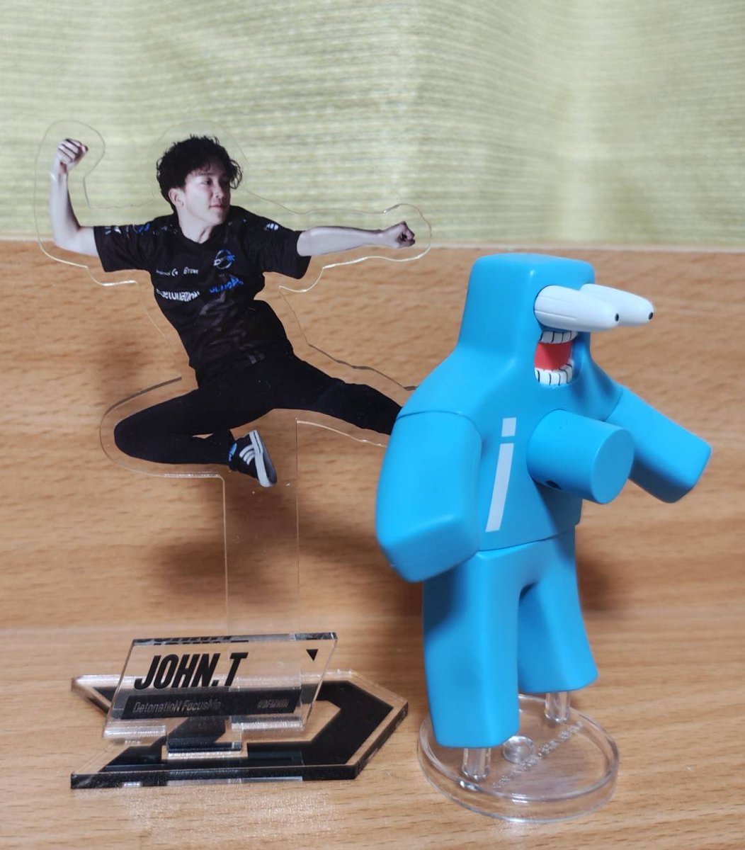 john_takeuchi's tweet photo. アクスタ届いてたので立てました！ https://t.co/uNm3bhaHWW