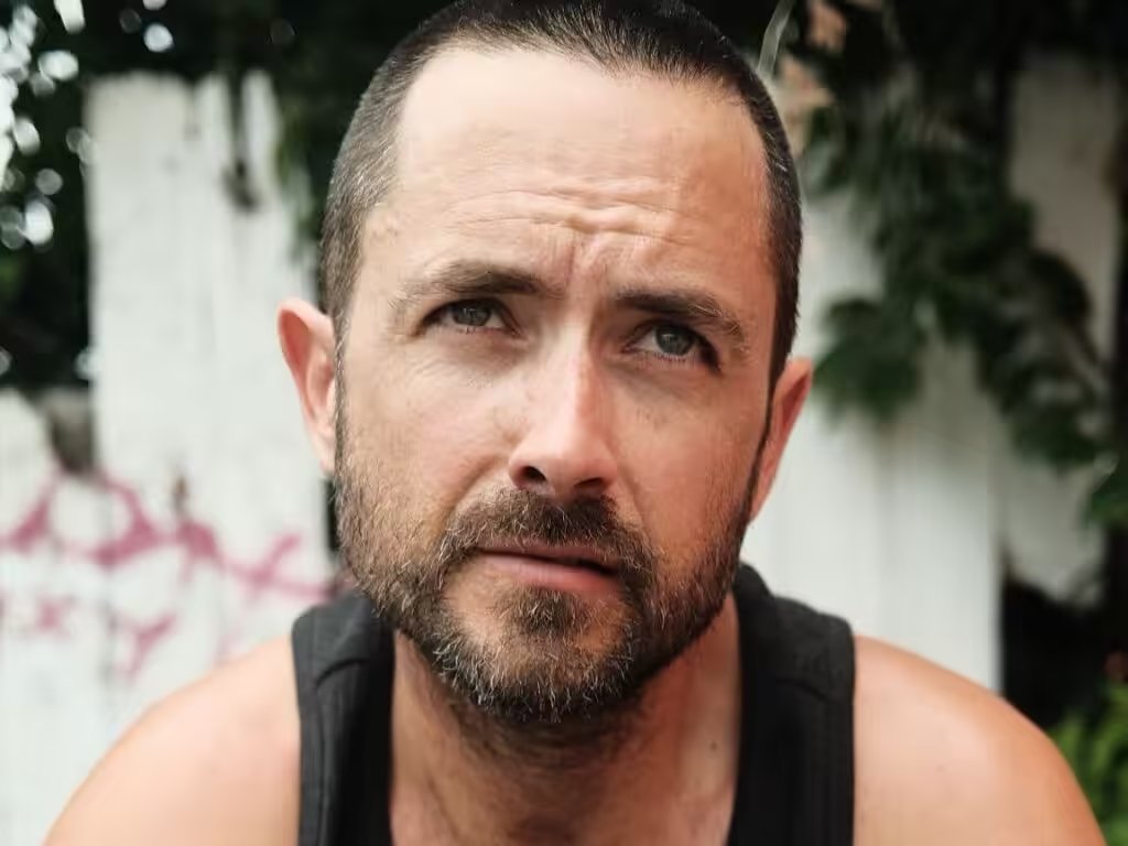 thrill_ng's tweet photo. Justin Chatwin went from Tom Cruise's screen son in War of the Worlds to a quiet 2024 wedding most fans are only just catching up on. His full biography, career, and net worth are all here:

https://t.co/cg77JPAgiB https://t.co/LZq5EGTpAx