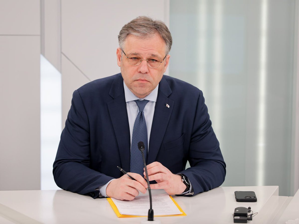 mae_rusia's tweet photo. 🔴 #EnVivo: El Embajador del @MAE_Rusia, Rodión #Miróshnik, ofrece su rueda de prensa sobre el informe "#CrímenesDelRégimenDeKiev cometidos en el segundo trimestre de 2026".

Sigue la transmisión directa:

👉 https://t.co/aVSFTCre76
👉 https://t.co/xRJVPTxTUJ https://t.co/yWwUMQ569F
