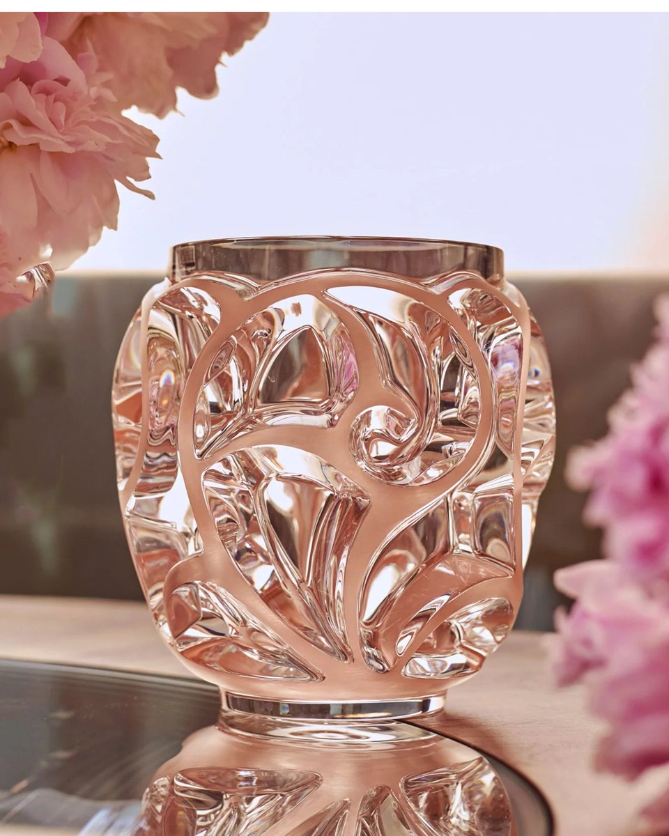 LewisWarkLtd's tweet photo. Celebrating 100 years of a style icon! The Tourbillons vase remains a timeless classic, blending elegance and history in every curve. Add a touch of enduring beauty to your space with this iconic piece.
#TourbillonsVase #StyleIcon #TimelessDesign https://t.co/RJ7qDxFEJk