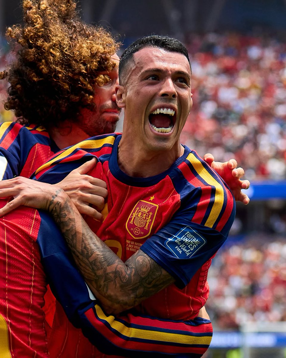 FedExFutbol's tweet photo. ✨𝑵𝒐, 𝒏𝒐 𝒇𝒖𝒆 𝒖𝒏 𝒔𝒖𝒆𝒏̃𝒐...

Un extremeño marcando en un Mundial | 📸Imágenes para la historia de nuestro fútbol.

🇪🇸🏆Que el ritmo no pare, paisano.

💚🤍🖤 https://t.co/QX8Tyk9tiR