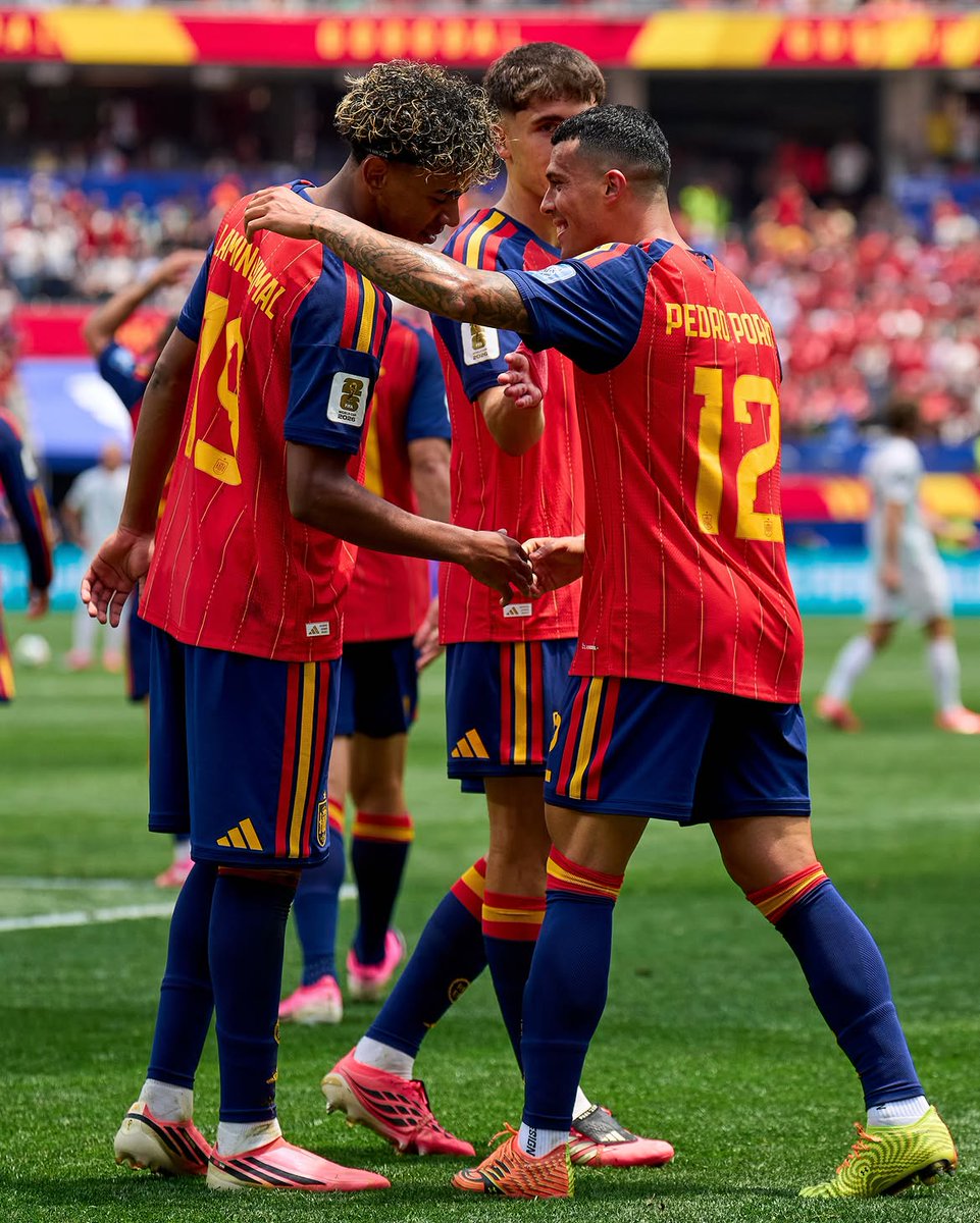 FedExFutbol's tweet photo. ✨𝑵𝒐, 𝒏𝒐 𝒇𝒖𝒆 𝒖𝒏 𝒔𝒖𝒆𝒏̃𝒐...

Un extremeño marcando en un Mundial | 📸Imágenes para la historia de nuestro fútbol.

🇪🇸🏆Que el ritmo no pare, paisano.

💚🤍🖤 https://t.co/QX8Tyk9tiR