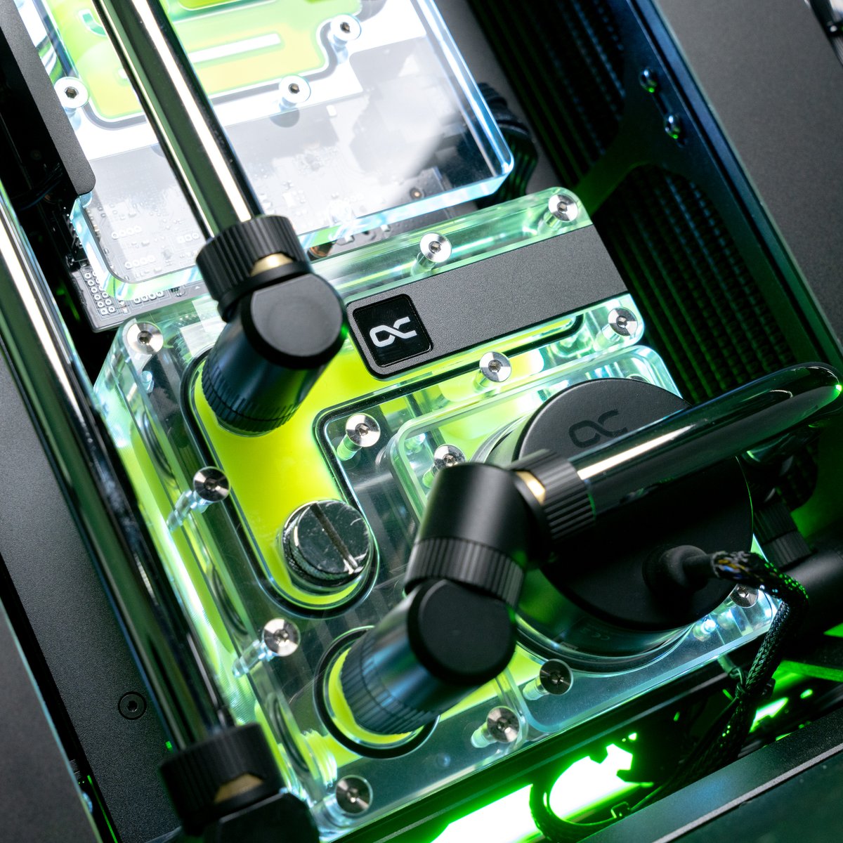 AftershockpcAU's tweet photo. Have you seen our ASTRA yet? 

This is our INSANE new custom open-loop watercooled PC.

Imagine this: The ASTRA on your desk powering your games 💪 https://t.co/nQaQLI5GDf