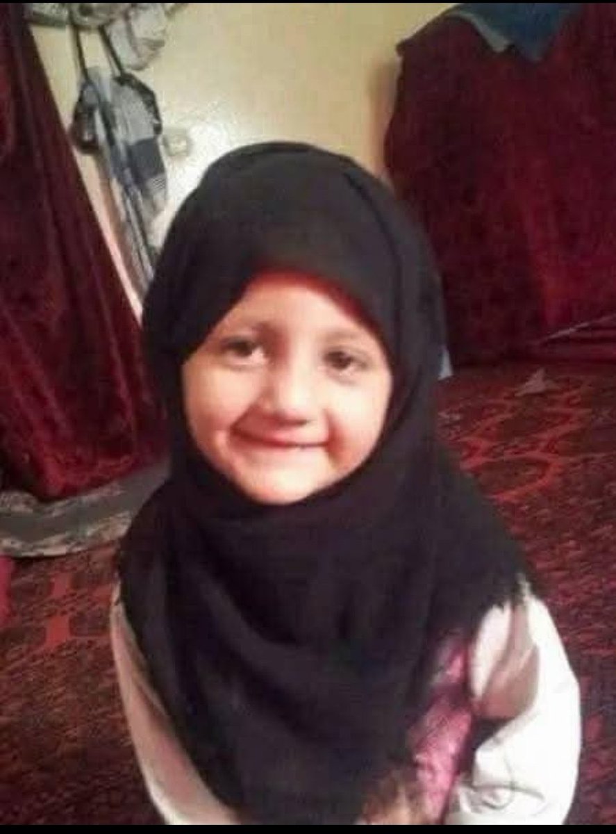 KhadijahSMW's tweet photo. مرحومه روښانه قرار:
زما پلار، مجید کوخک قرار، یو لوی حرامي سپی دی چې هر وخت باید خامخا یو افغان تر پايڅه ونیسي، ترڅو د سپي په څېر د شهرت تږه یې لږه ماته شي.
خدایه! زما به څه نصیب وو چې زه دې هم د خپل سپي پلار په څېر بې شونډو پیدا کړې ووم… https://t.co/Gu8pUGJD61