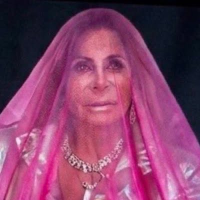 asahindo's tweet photo. me sentindo uma nova pessoa depois de escutar o confessions 2, não tô bem 🤒 https://t.co/UCNIRB8ZeY