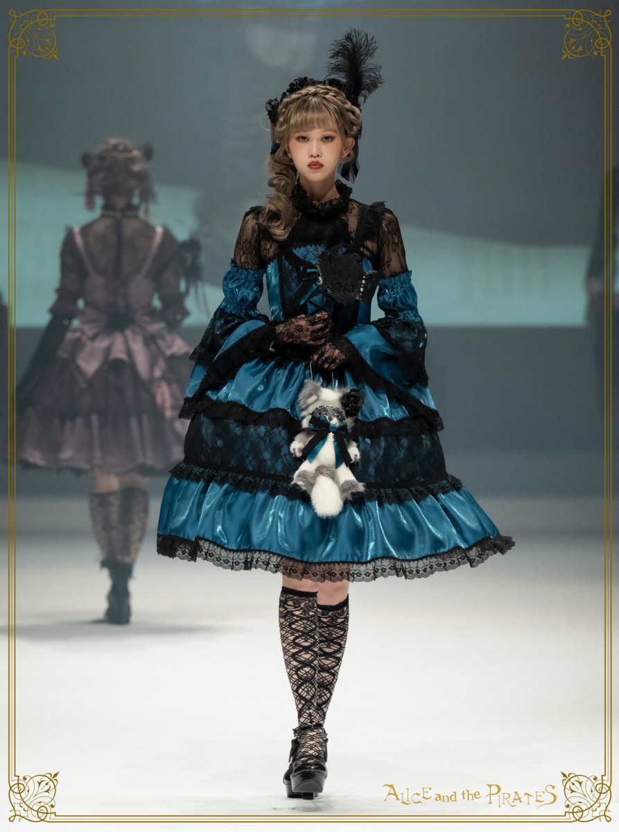 BABY,THE STARS SHINE BRIGHT ALICE and the PIRATES BRAND-NEW