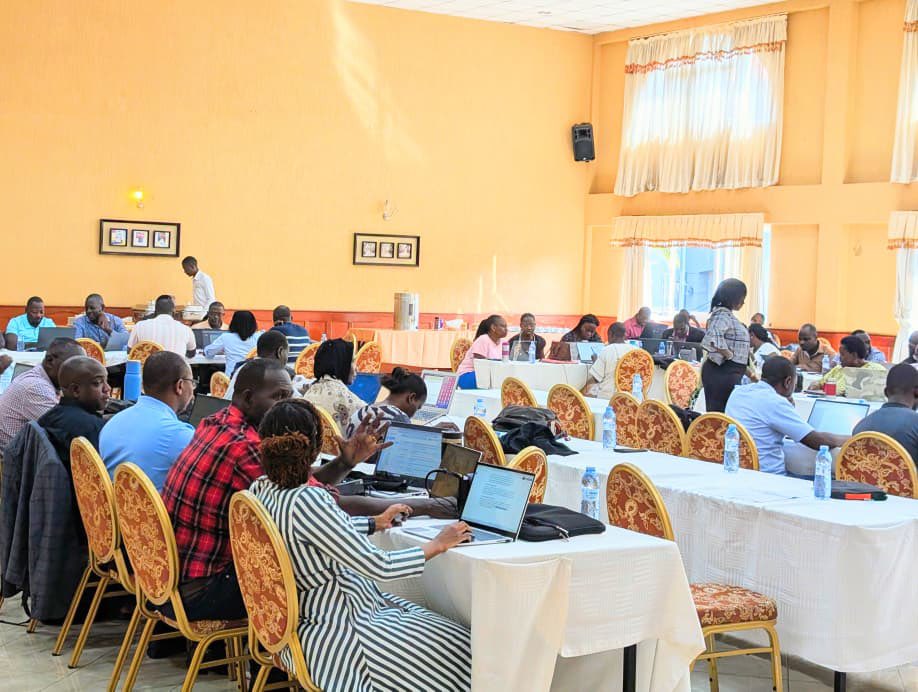 OfficialMubs's tweet photo. Happening now: Day 3 and the final day of the MUBS CBET Course Review Workshop at Imperial Golf View Hotel, Entebbe. Deans, Heads of Departments, and Subject Matter Experts are finalizing the alignment of MUBS degree programmes to the Competency-Based Education and Training (CBET) curriculum.
@rachelmindra 

#MUBS #CBET #AcademicInnovation