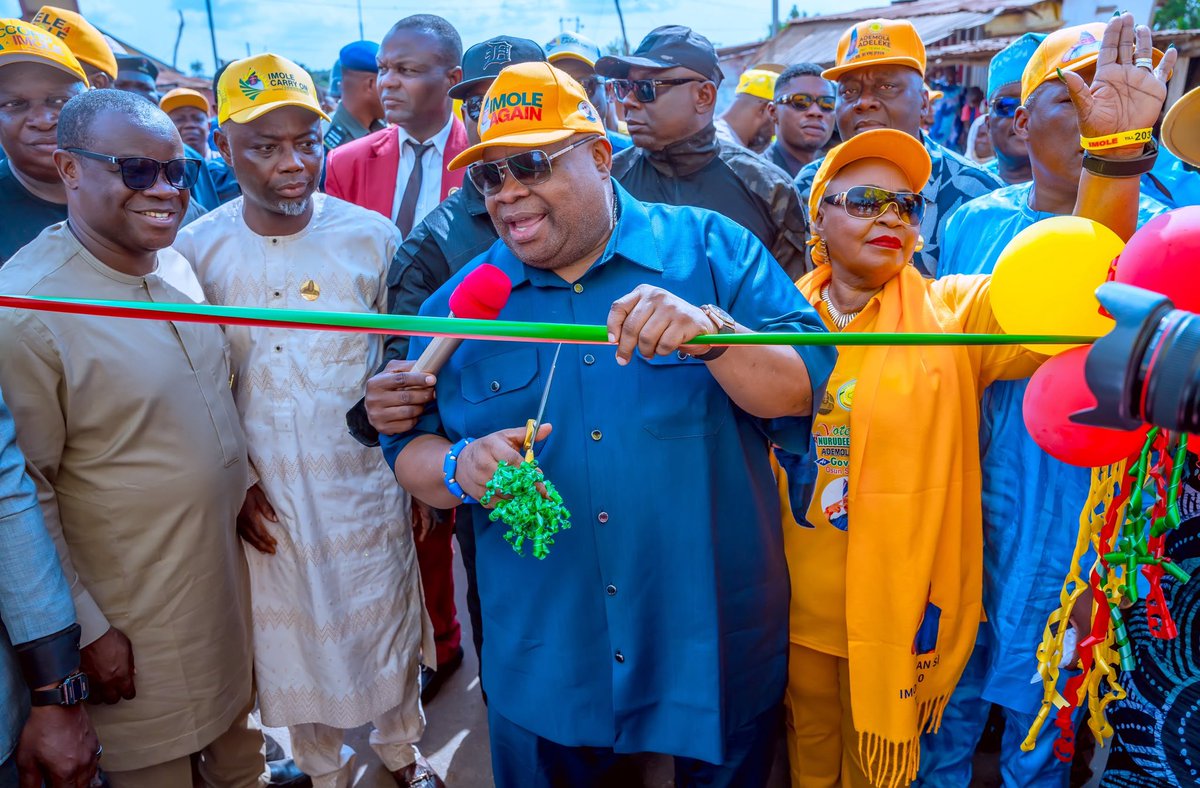 AAdeleke_01's tweet photo. Yesterday, I had the honour of commissioning two newly completed road projects in Ejigbo: the Ejigbo–Iwo (Iwata Boundary) Road, Phases I & II, and the Ejigbo–Isoko–Oguro Boundary Road, Phases I & II. I also flagged off rehabilitation of Phases III & IV of the Ejigbo–Ilawo–Iwo Road.

These projects are another testament to our administration’s unwavering commitment to delivering quality infrastructure that improves lives, enhances connectivity, and drives economic growth across Osun State.

I am deeply grateful to the Ogiyan of Ejigboland, HRM Oba Omowonunola Oyeyode Oyesosin, and the good people of Ejigbo for their warm reception, prayers, and overwhelming support. Together, we will continue to build a greater Osun where no community is left behind.

#ImoleCarryOnAccordingly