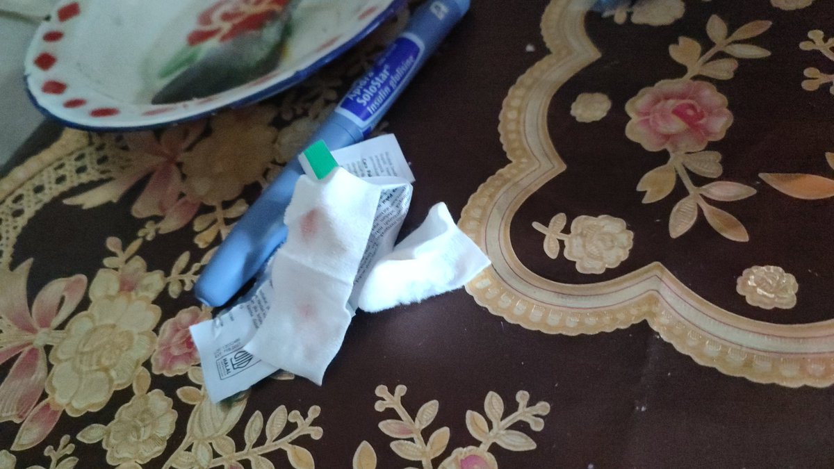 prittybubz's tweet photo. sebelum hamil olahraga terus jaga makan minum dll... trs pas hamil bb naik drastis, gula darah 3 bulan terakhir tinggi bgt akhirnya diharusin pake insulin sebelum makan. Berujung diri ini kaget karna ak langsung cut gula banyak bgt trs endingnya sering lemes emosi ga bertenaga :) https://t.co/NsYVHt8y82