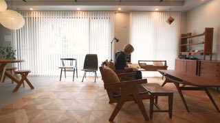 iemonogatari_BA's tweet photo. 明日のお昼は「茅ヶ崎から世界へ音を紡ぐ ヴィンテージ家具が映える家」❗️マリンスポーツを楽しむスポットとして有名なこの町で築24年のマンションを憧れの「防音室」を手に入れるため、こだわりを詰めた音楽家のリモデル‼️サーフィンも楽しみながら曲作りに専念できる空間になりました😊 https://t.co/vLveKyNX2Y