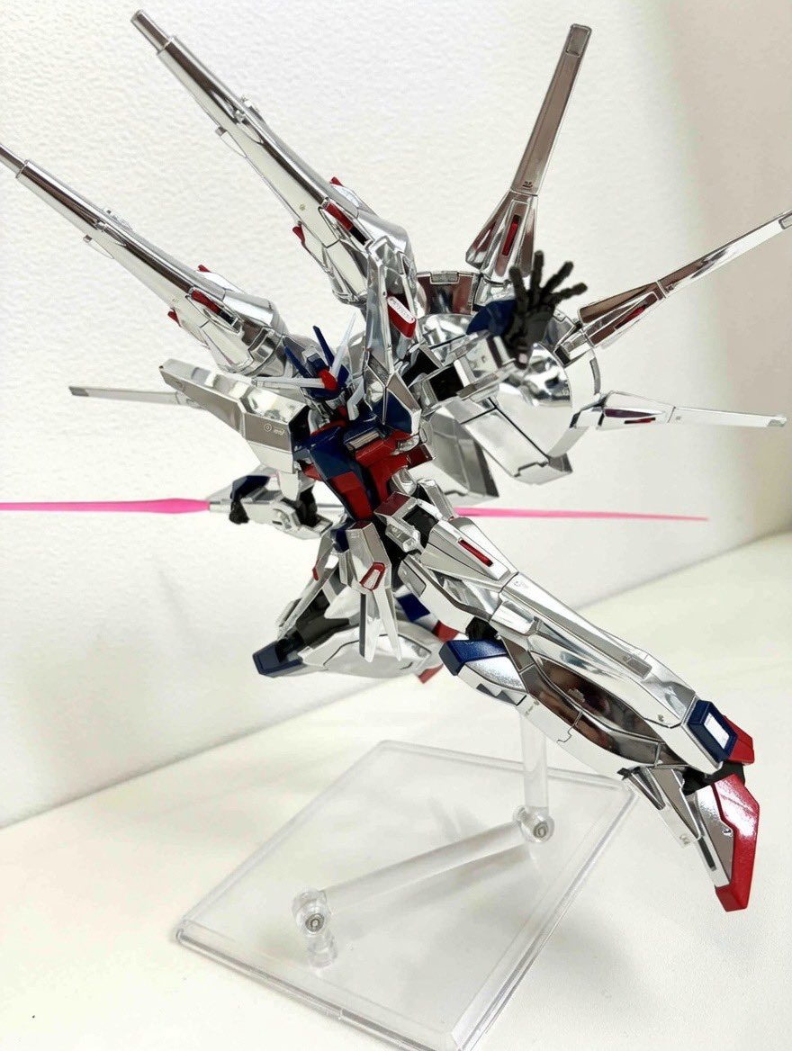 3765Denden's tweet photo. レジェンドガンダム、シュペルター作る合間の息抜きに作ったやつ
プラモの息抜きはプラモ…オタクあるある…
デルタザイン風のギンギラギンに

#ガンプラの画像を貼るとRTされると聞いて #プラモデルライフ #ガンプラ好きと繋がりたい https://t.co/gwk4lATmJ9