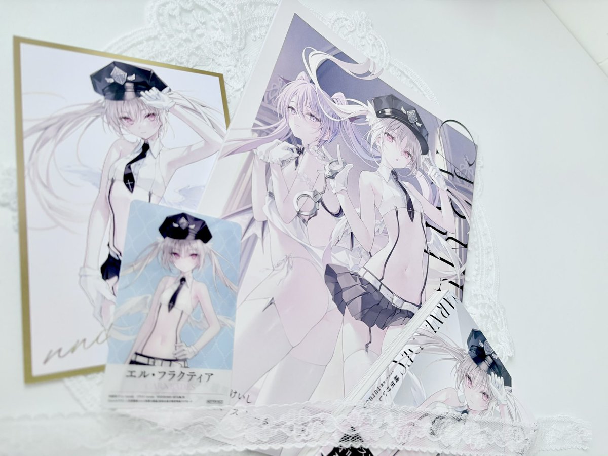bloomcollects's tweet photo. rurudos elle and eve might be my favourite ocs ever 🤍 https://t.co/tsdHe1zfgo