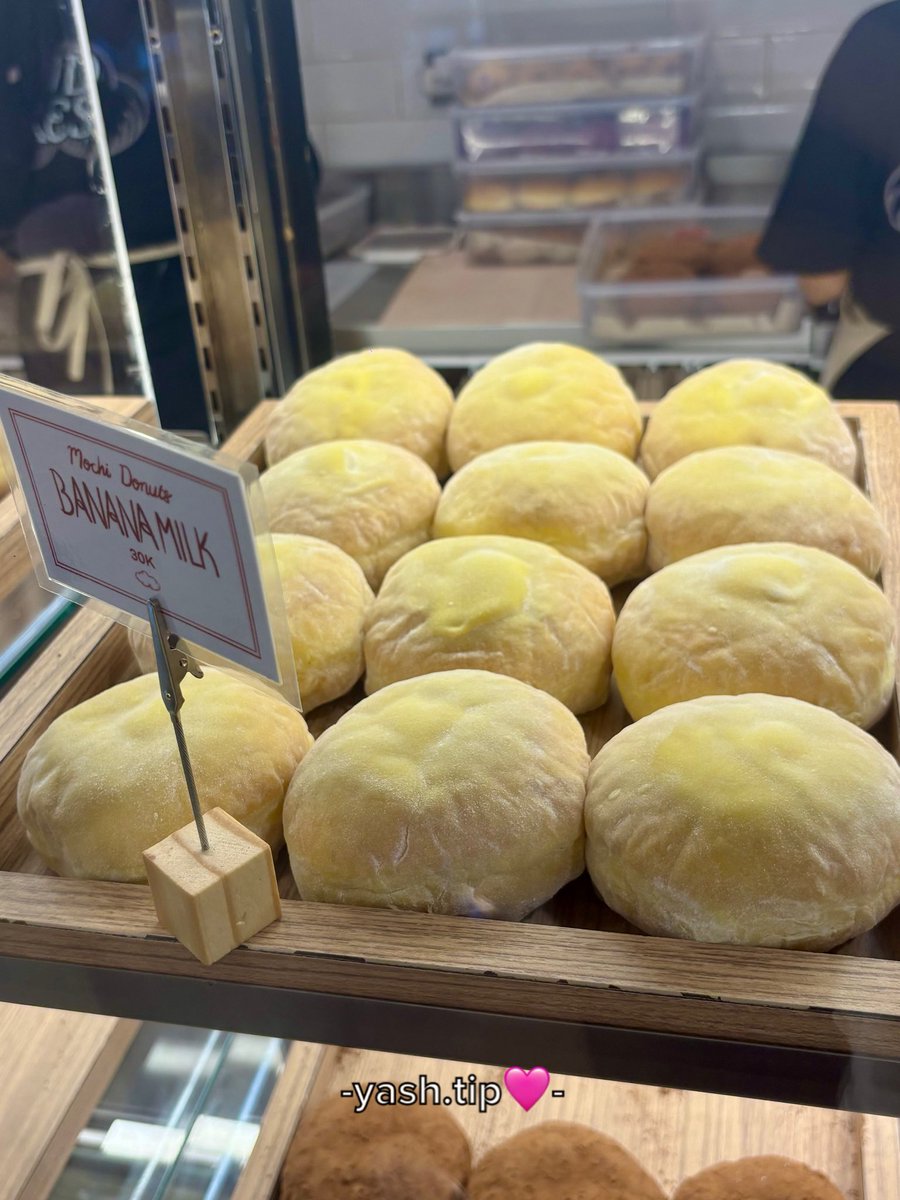 yash_tip's tweet photo. yg mau jastip cloudcakes blok m sekarang msh bisa yaa💛💜 yg matcha lavender enakkk btw ku udh coba!! https://t.co/7J24QIWZq2