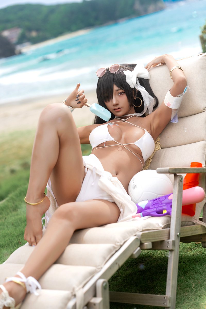 angelia_lapin's tweet photo. 先生、視線が泳いでるよ？……なぁんてね。

ナガの水着姿、どうかな？ 
今年の夏は、先生をたくさん ドキドキ させちゃうかもね♡
#NIKKE #NIKKE夏2026 https://t.co/aVgWRfqXiS