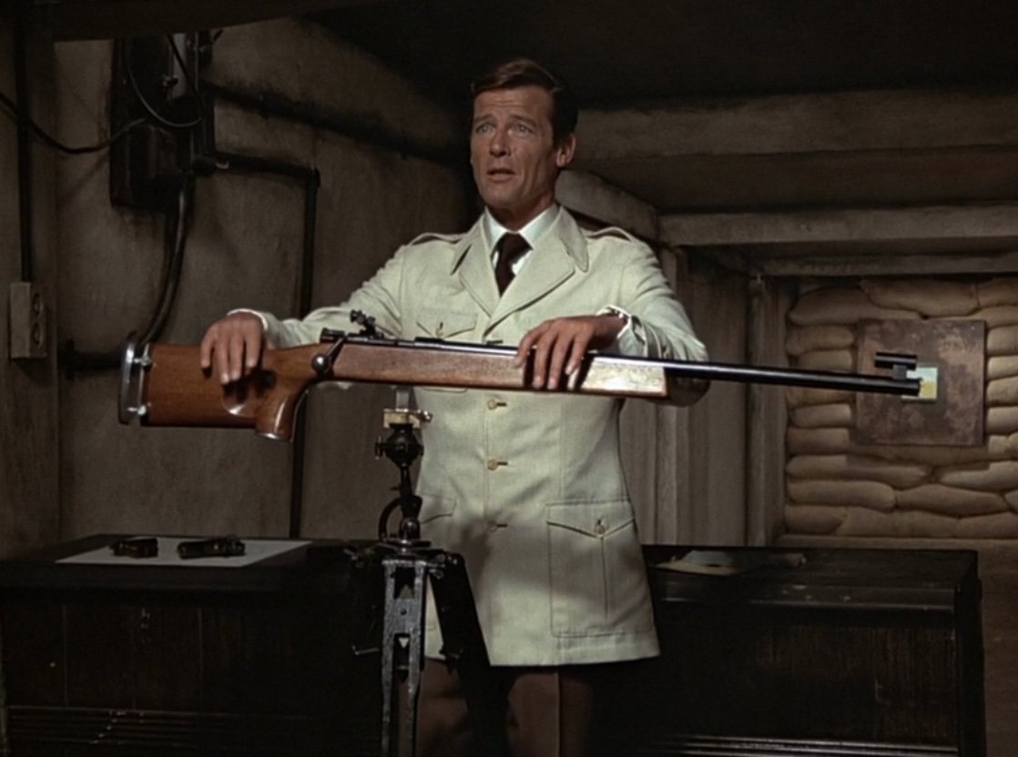 RBilicesq's tweet photo. @Thehorrorkid Roger Moore as James Bond. https://t.co/4M89vKW93R