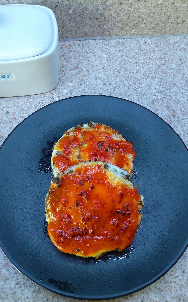 Rishistaxreturn's tweet photo. #shamelesslikefarming crispy chilli cheese, haggis and egg stack. But which hp  sauce did I use? 🤔 🤣🤣🤣🥰 https://t.co/IetiaWjvR8