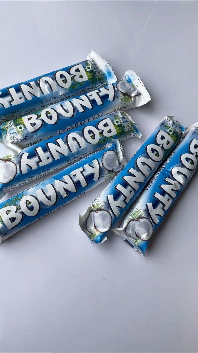 dangomatchaa's tweet photo. @valkosmetallicd for some reason i feel like he would go crazy for bounty- they’re sweet inside just like him （╹◡╹）

#BringBackValko #JusticeForValko #ladstwt #Valko #BRINGBACKVALKO https://t.co/Jbloijcmqv