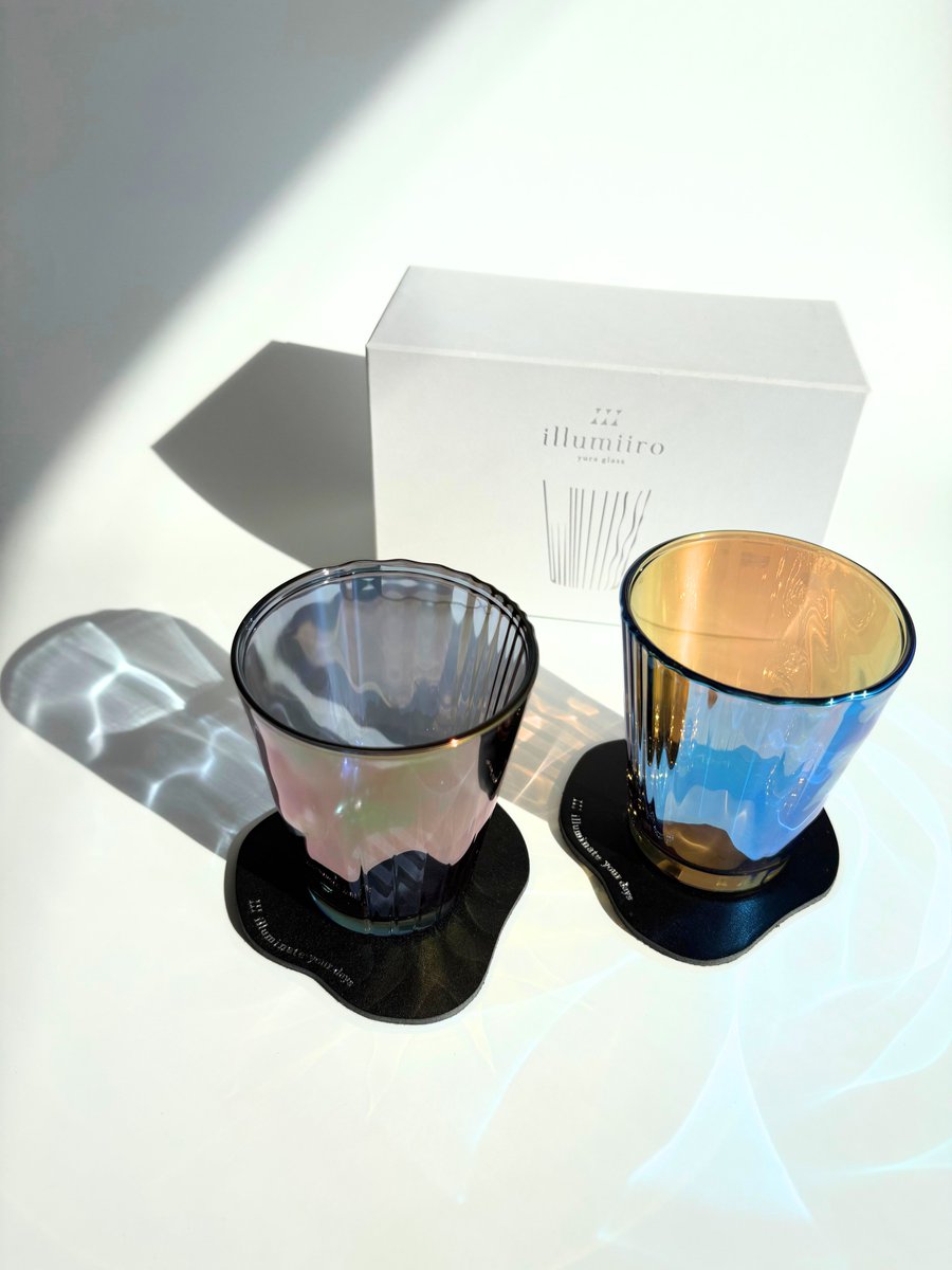 illumiiro's tweet photo. yura glassのために生まれた、専用レザーコースター。
揺れが気になるシーンでは、丸底をやさしく受け止め、安定感をプラス。必要なときだけ使える、小さなサポートアイテムです。

制作は、同じ千葉県柏市を拠点とするレザーショップ Haritoさん。地域のつながりから生まれたコラボレーションです。 https://t.co/5jifyQqG4n