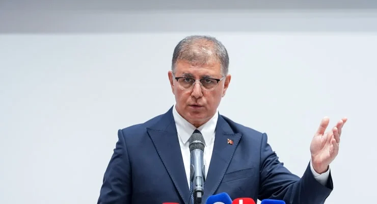 Abdulkadir Selvi'den Cemil Tugay'a AK Parti Rozeti Sürprizi İddiası
