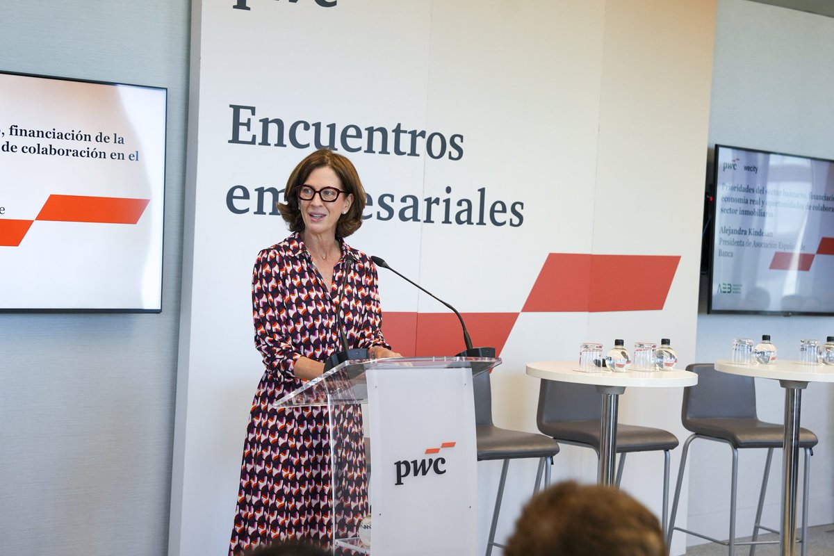 Aebanca's tweet photo. En el I Observatorio @wecity_io y @PwC_Spain sobre financiación inmobiliaria, nuestra presidenta, Alejandra Kindelán, aboga por:

👉fomentar la inversión y financiación de proyectos con diversidad de fuentes

👉reforzar la colaboración público - privada https://t.co/37FElo8VYw