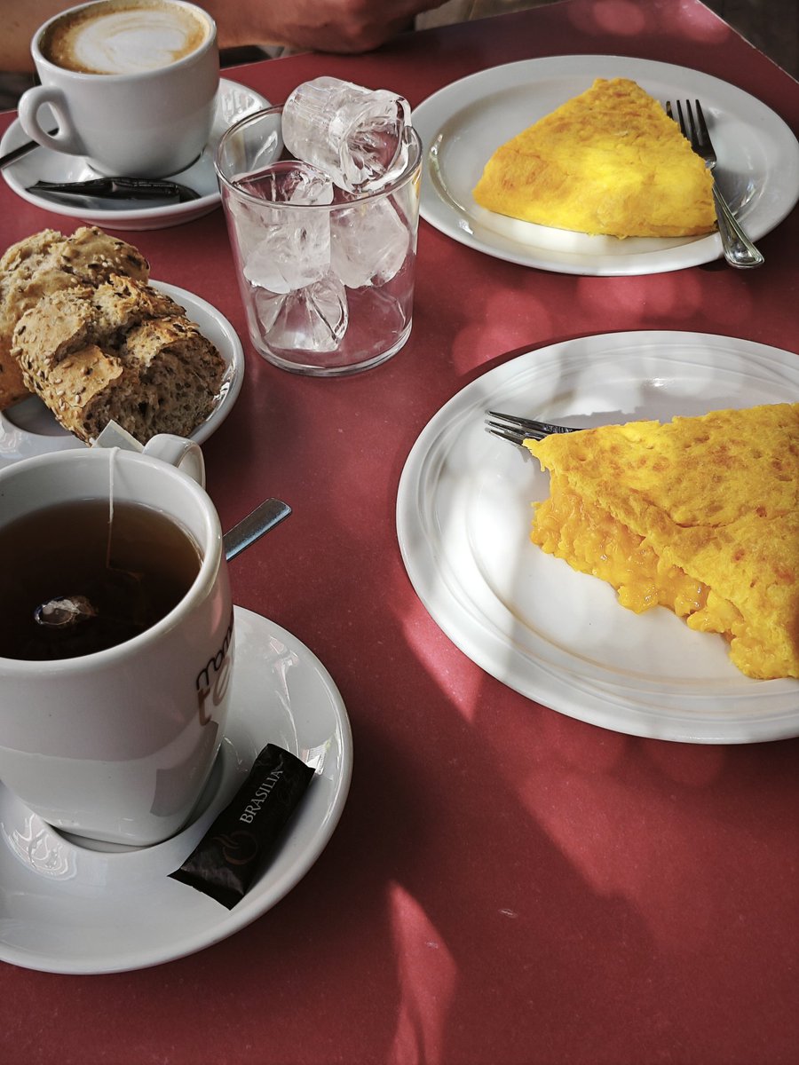 santurdebares's tweet photo. Cogiendo fuerzas para el finde https://t.co/vVubfjLJhP