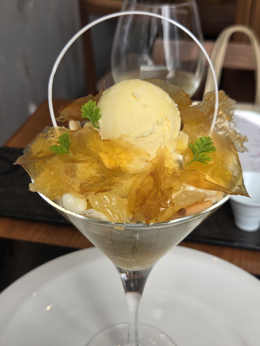ZeoFluo's tweet photo. 行くとキーズさんの写真も見れるし、なんか茶とか甘いものとか豚しゃぶとか食えるからおすすめです https://t.co/4Pt8pUJ2Sd
