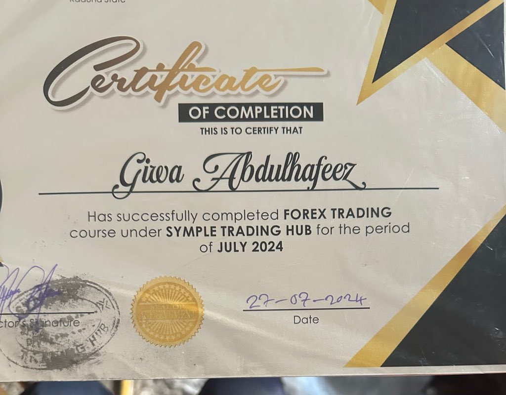 KINGKLC001's tweet photo. This was me in 2024, locked in 📊🔐, learning trading  from scratch. Back then, I knew absolutely nothing about trading. No experience, no shortcuts—just a dream, determination, and a willingness to learn.

Today marks 2 years since I started this journey.

A lot of people ask me, "How did you become profitable so fast?"

The answer is simple: I failed fast, I learned fast, and I never gave up.

Behind every profitable trade today are countless losses, sleepless nights, frustration, self-doubt, and hours of studying when nobody was watching. While many only see the results, they don't see the sacrifices that built them.

Every setback became a lesson. Every mistake made me stronger. I refused to quit, even when nothing seemed to be working.

If you're just starting your journey, don't compare your Chapter 1 to someone else's Chapter 20. Stay consistent accept the pain , trust the process, and keep showing up.

Two years later, I'm living proof that consistency, patience, and hard work can change your life.

This is only the beginning…. NO PAIN NO GAIN👑🏋️