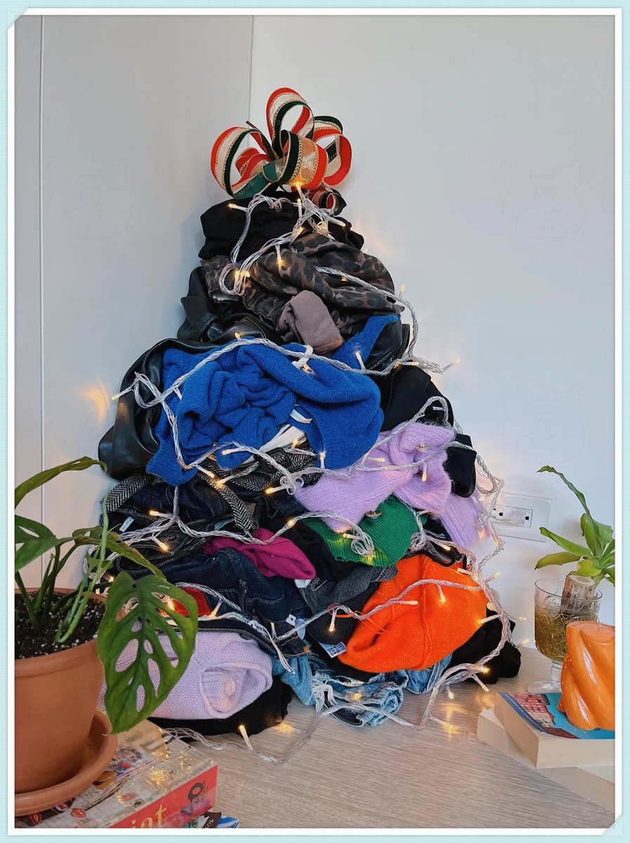 PincheiraHellen's tweet photo. Just folded 3 loads of laundry u0026 found my favorite sock hiding in the pillowcase  Small wins make the day!， https://t.co/SrNRzzcMk3