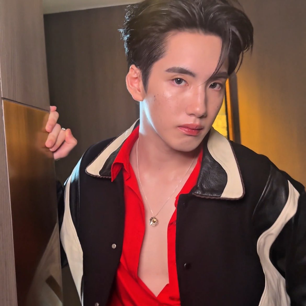 hianwtp's tweet photo. โหฮอตเนิร์ดนิพ่อ

#PHUTATCHAI 
#ULTIMUNE #ShiseidoThailand https://t.co/DW8VngZgU1