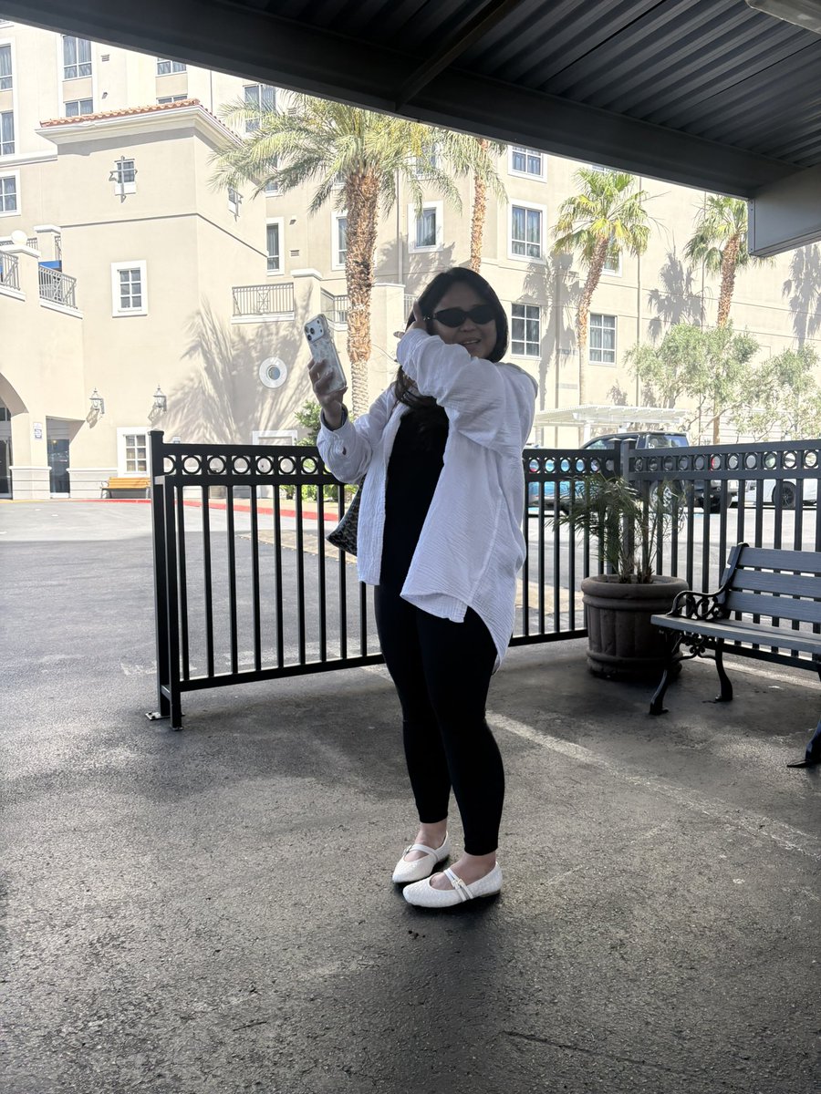 jrlopez9971's tweet photo. Happy 118 months to my forever travel buddy 😘 this is how she always is while traveling 🤩 https://t.co/C2s81QCIMi