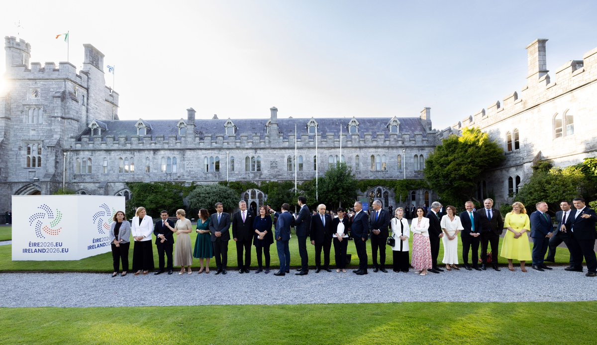 MartaKosEU's tweet photo. Good to be in Ireland with the College as its Council Presidency begins.

We are looking forward to continue the solid pace of progress for enlargement with the Irish Presidency and support our candidate countries’ accession paths.

I have just returned from Türkiye, Azerbaijan and Armenia, where we moved our connectivity work into its next phase. It can help secure lasting peace in the South Caucasus while diversifying trade and energy routes between Europe and Asia.

Enlargement and connectivity go together. Both contribute to Europe’s stability, prosperity and security.