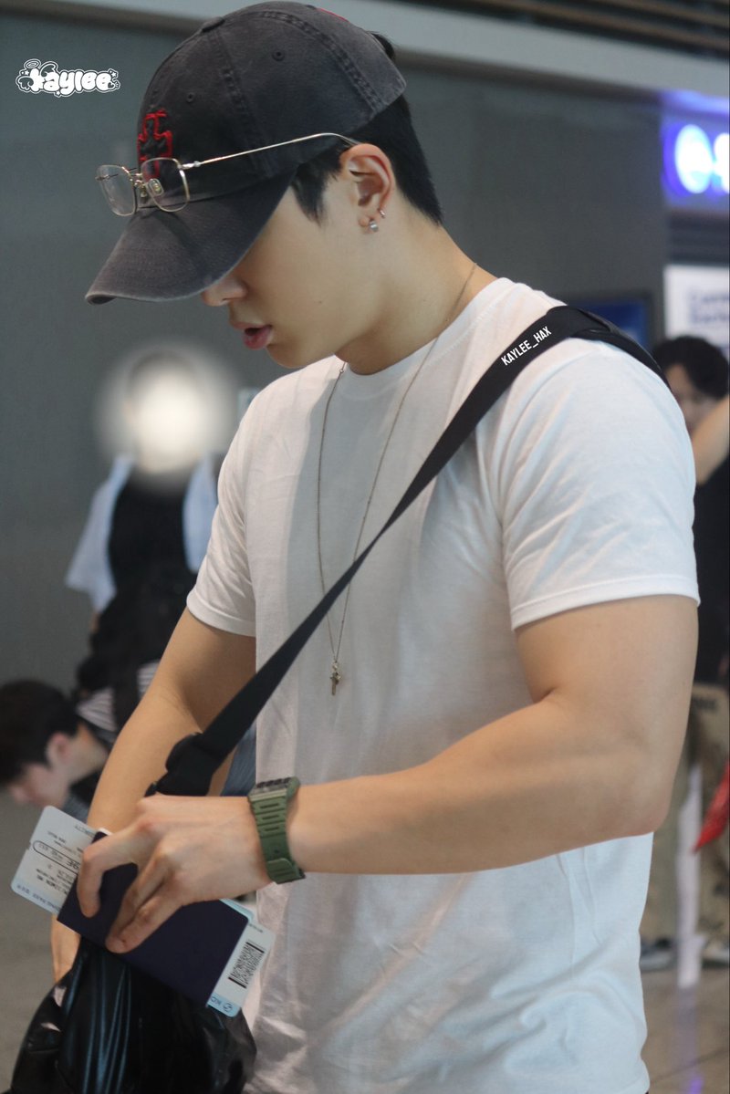 kaylee_hax's tweet photo. 260703 ICN
#iKON #아이콘 #김지원 #BOBBY #바비 #バビ@bobbyranika https://t.co/PVhUiiCy6j