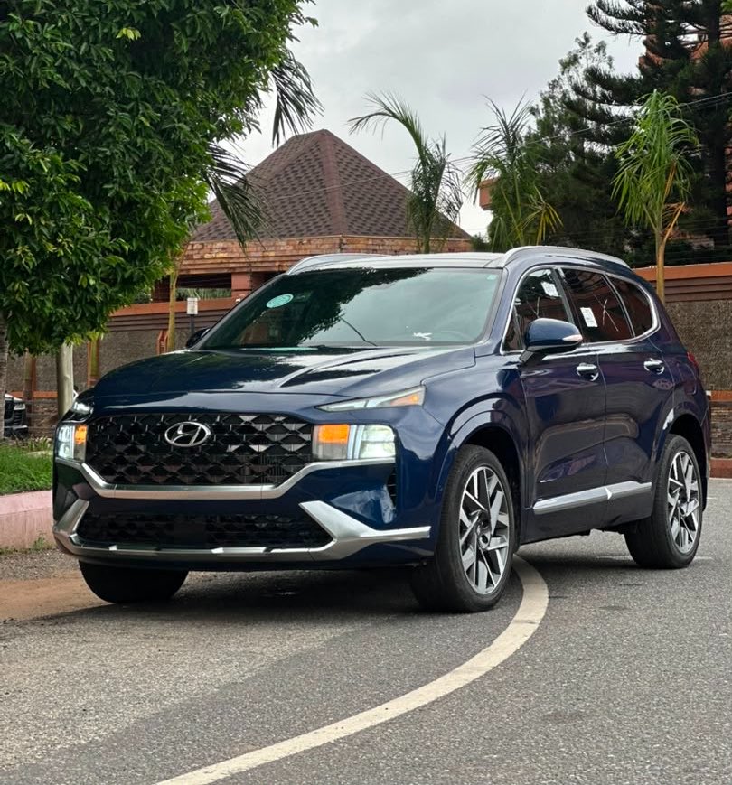 FrankDoe101's tweet photo. 2023 Hyundai Santa Fe Calligraphy 2.5T 🚙🔥

💰 GHS 460,000 | 📍 21,000 miles

▫️2.5L Turbo Engine
▫️Panoramic Sunroof
▫️Leather Interior
▫️Heated & Ventilated Seats
▫️Push Start & Smart Key
▫️Apple CarPlay & Android Auto
Premium comfort, turbo performance, and low mileage — ready for its next owner. 

Hit the DM / WhatsApp 0279070855
#YourCarGuy 🚘🕺🏽
#YourDubaiCarGuy 🇦🇪🇬🇭
