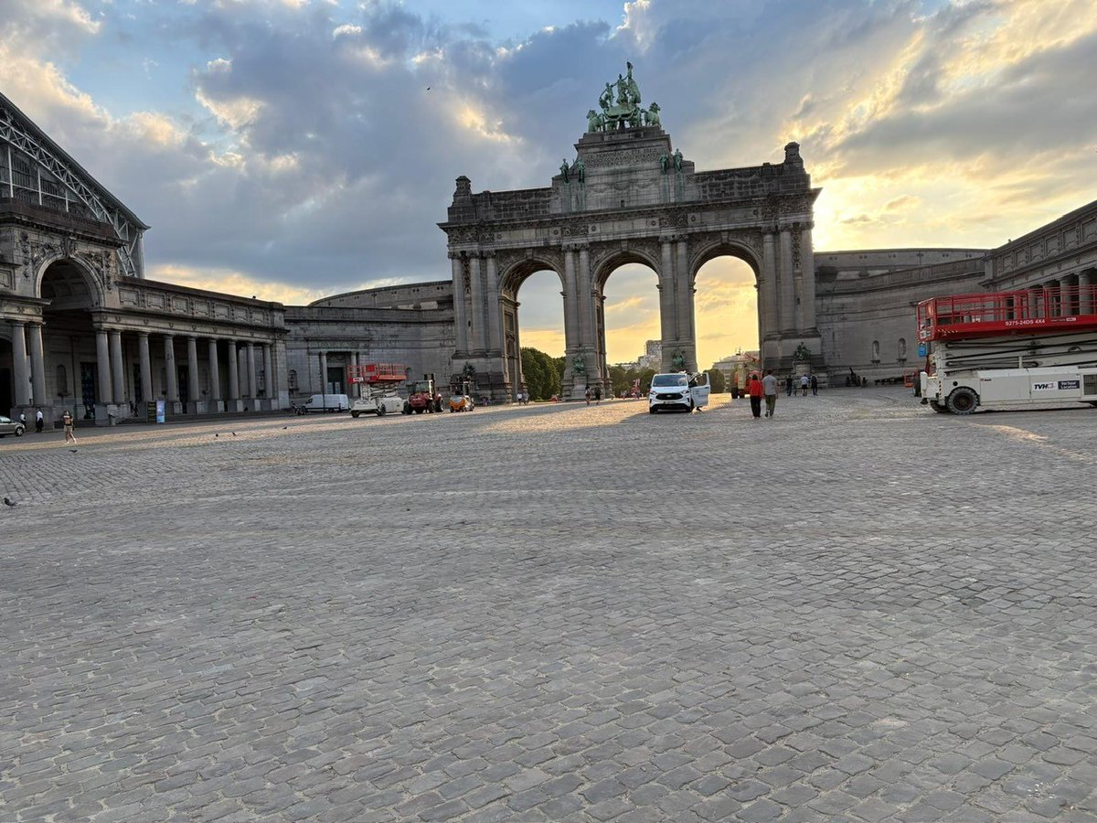 USAmbToBelgium's tweet photo. We are in immediate contact with the Belgian company that was hired to coordinate all event logistics, including the fireworks company, for our event to celebrate 250 years of U.S. independence. We were informed that the company is proactively addressing any questions related to this matter with the appropriate agencies and will remediate where it is required. I have been to the park one hundred times over these last eight months. Cinquantenaire has never looked any cleaner than it was the day after we cleaned up after our event.