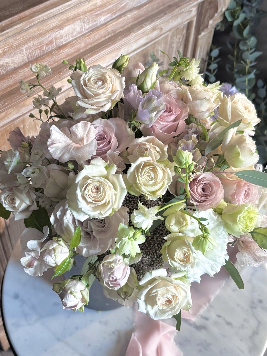 ayano_deicy's tweet photo. 今までなかなか好みのお花屋さんに出会えなかったんだけど、ウエディングをきっかけにどタイプのお花屋さんに出会えた🥹✨

大切な人や自分へのご褒美としてお花を送るのに心からおすすめのお花屋さん🌼

📍 西葛西
Lapin et Souris（ラパン エ スーリー）

#ウエディングブーケ　#卒花 #花屋　#ブーケ https://t.co/TGUlIv03FO
