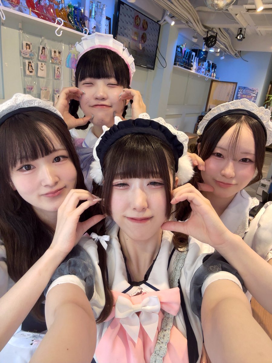 hamuta_md's tweet photo. 赤門お給仕はじまりましたー‼️‼️
はむたきょうとーーーってもがんばりーみんします‼️‼️
みんな絶対絶対来てくださーい‼️‼️‼️‼️ https://t.co/As7BLgVow9