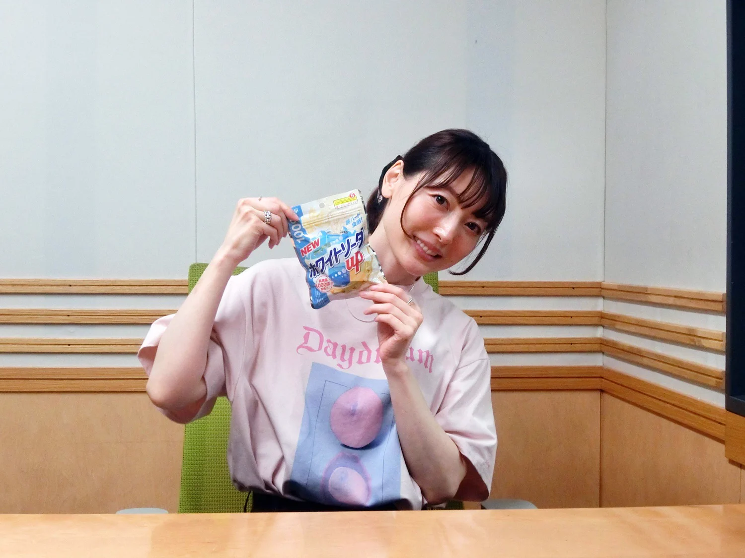 明治 presents 花澤香菜のひとりでできるかな？ on X: 