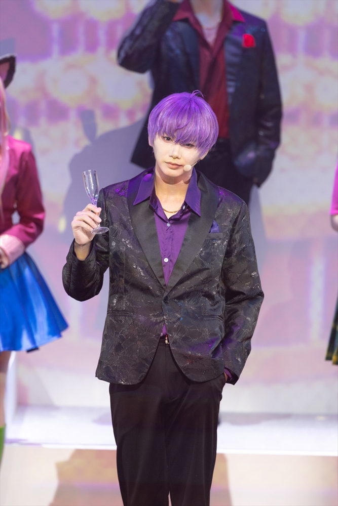 osomatsu_stage's tweet photo. /／
📢配信チケット絶賛販売中📹
\＼

F6一松役 #磯野亨 さん💜🍾

特典映像付きの通しチケットもございます🎫
7/5(日)23:59まで視聴可能✨
期間中は #松ステ を何度でもお楽しみください❣

詳細👇
https://t.co/tTlUc27Bze

💿Blu-rayも予約受付中✨
https://t.co/aGugJtZkOp https://t.co/z74oZM9S60