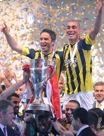 SaracogluSports's tweet photo. 🚨Gökhan Gönül: 

"Kim ne söylerse söylesin bir önemi yok. Biz kanırta kanırta şampiyon olduk onu biliyoruz. O bize yeter." https://t.co/lcoIaNS6zJ