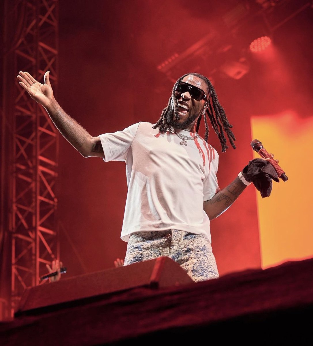 Burna_Archive's tweet photo. Burna Boy is set to headline AfroNation live in Portugal 🇵🇹 tonight. 🔥

If you can only pick ONE song for him to perform. Which are you choosing? 👀 https://t.co/FPU5owy2R5