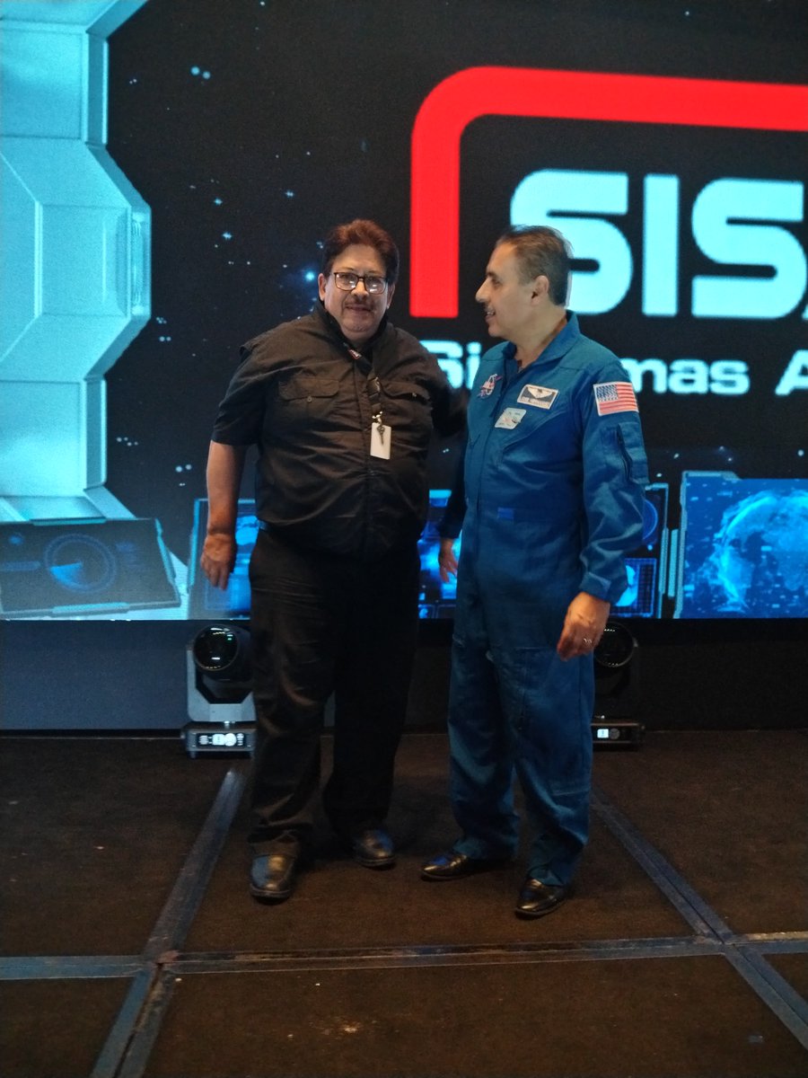 EdgarCabath's tweet photo. @Astro_Jose I agree, that is what you taught us during your visit to Guatemala, SISAP. https://t.co/N07J1YtE0Y