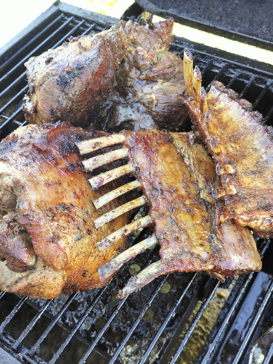 gracest4269's tweet photo. @TooooMuchAtOnce U Need A Grill Master In Your Life 🤷🏽‍♂️ https://t.co/D9ptNHF0SM