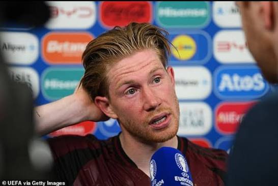 TouchPulse's tweet photo. 🇧🇪 🗣️ Kevin De Bruyne: “I try to watch every game he plays. The things he does with the ball… it’s unfair to the rest of us. https://t.co/yDdVXVUwRt
