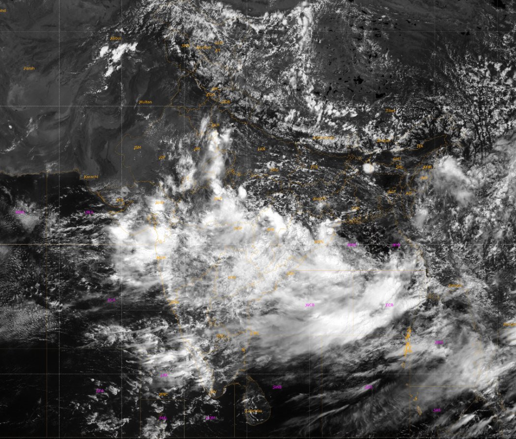 Indiametdept's tweet photo. Latest satellite imagery https://t.co/dtAtBGAHtB