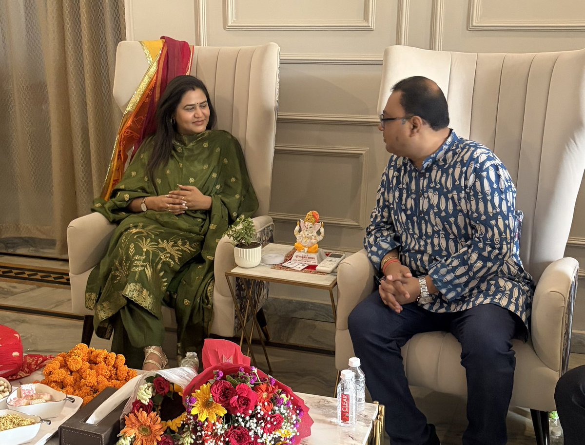 Surojit_Dasgupt's tweet photo. It was a privilege to meet the young, dynamic & inspiring Ms. @mahamedhaanagar Ji, newly appointed Secretary, BJP Uttar Pradesh. 

Despite her busy schedule, she took time to understand the work of @NOFAAFederation – Noida Federation of Apartment Owners Association and our initiatives for the welfare of residents in high-rise societies across Noida & Greater Noida. Grateful for her assurance of support for resident-centric initiatives.

Wishing her every success in her new role. Looking forward to working together for stronger, safer & more vibrant communities.