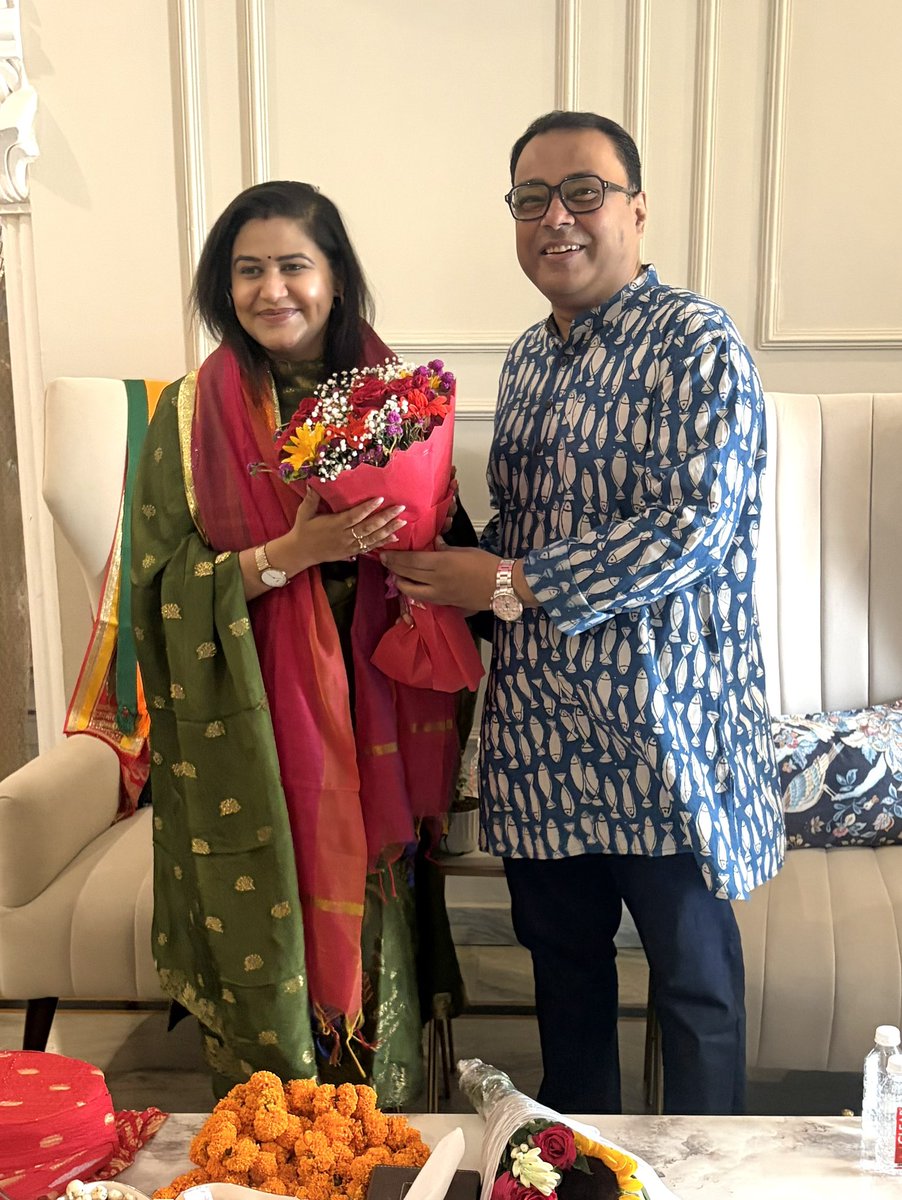 Surojit_Dasgupt's tweet photo. It was a privilege to meet the young, dynamic & inspiring Ms. @mahamedhaanagar Ji, newly appointed Secretary, BJP Uttar Pradesh. 

Despite her busy schedule, she took time to understand the work of @NOFAAFederation – Noida Federation of Apartment Owners Association and our initiatives for the welfare of residents in high-rise societies across Noida & Greater Noida. Grateful for her assurance of support for resident-centric initiatives.

Wishing her every success in her new role. Looking forward to working together for stronger, safer & more vibrant communities.