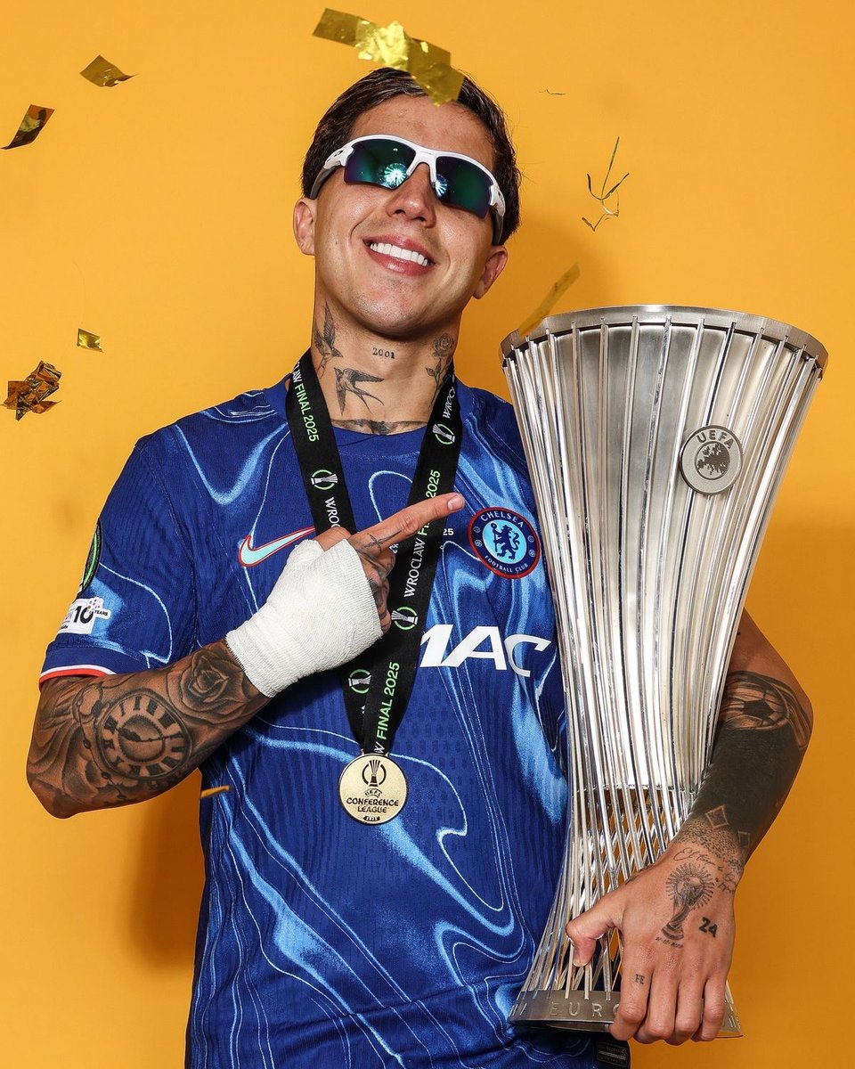 theMadridZone's tweet photo. 🚨 JUST IN: The only way Real Madrid would be able to sign Enzo Fernandez is if they were able to agree on a payment schedule with Chelsea, which is VERY UNLIKELY. @jorgecpicon https://t.co/k3PaHpGCUZ